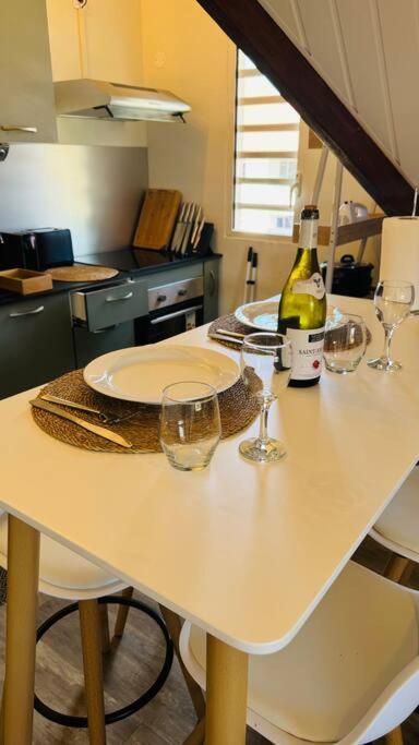 T2 Le Cosy, Au Coeur De Montjoly, Parking, Clim Appartement Remire-Montjoly Buitenkant foto